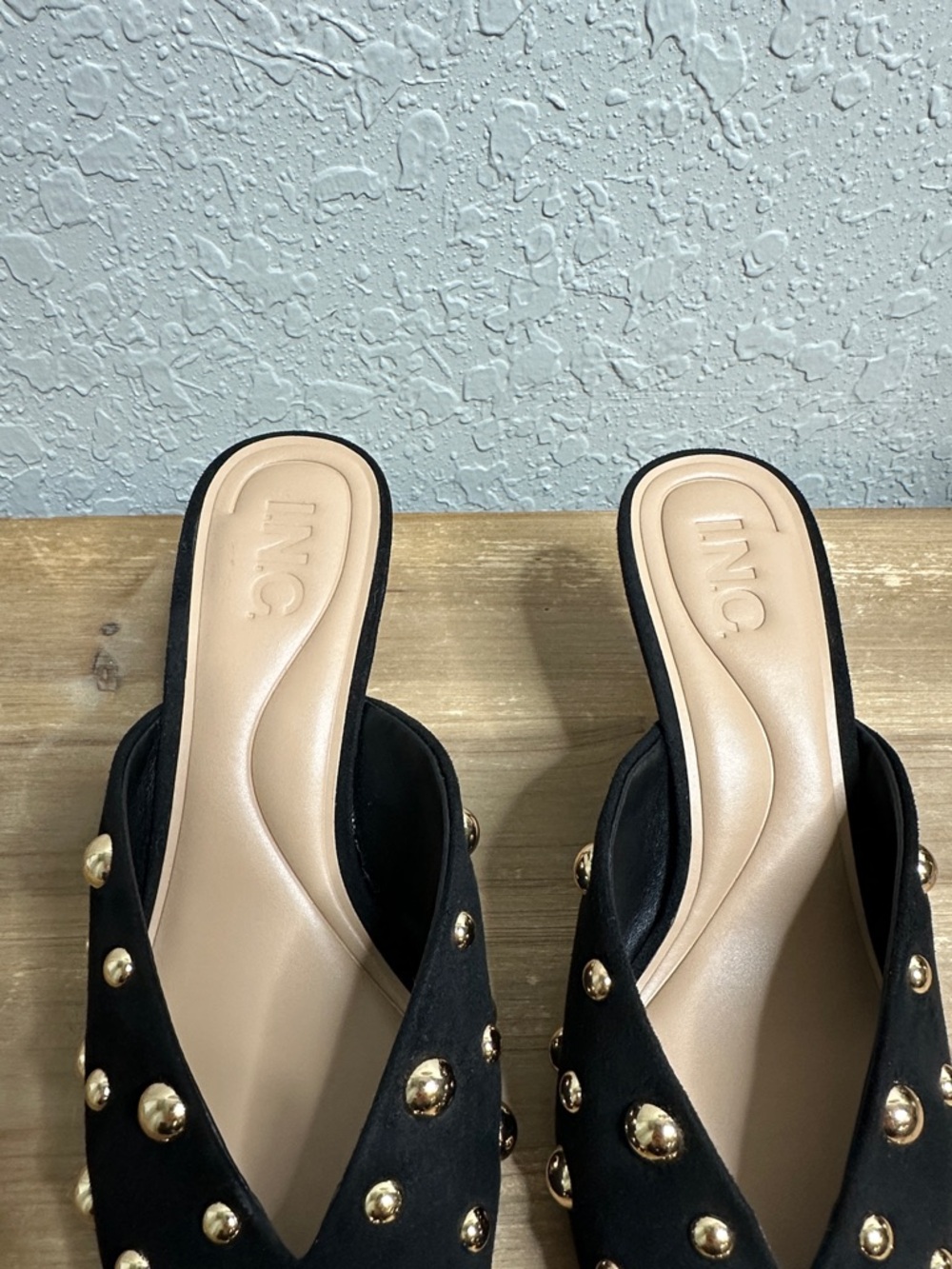 I.N.C. Women's Genevie Black and gold studded Pointed Toe Heeled Mules size 6.5 - Picture 4 of 15